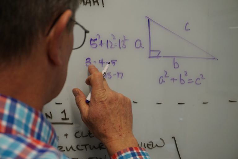 Math-Unleashed-Louis-Held00008-min